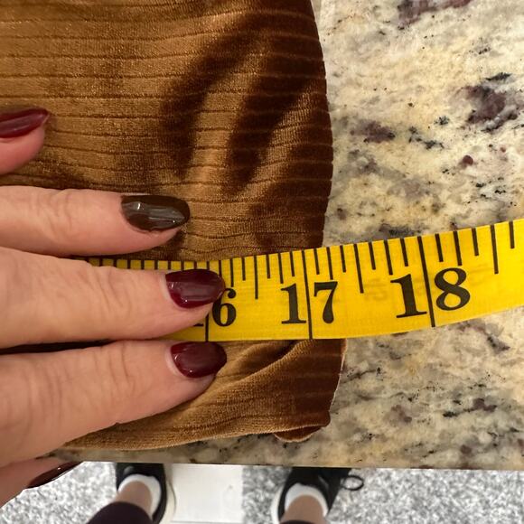 Good American Dolman Copper Brown Velour Shirt, Size Medium - Picture 8 of 9